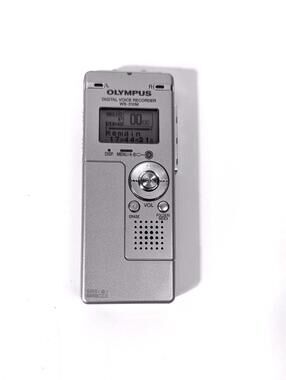 Olympus VN-310M Digital Voice Recorder Portable Handheld Dictaphone Silver Unit.